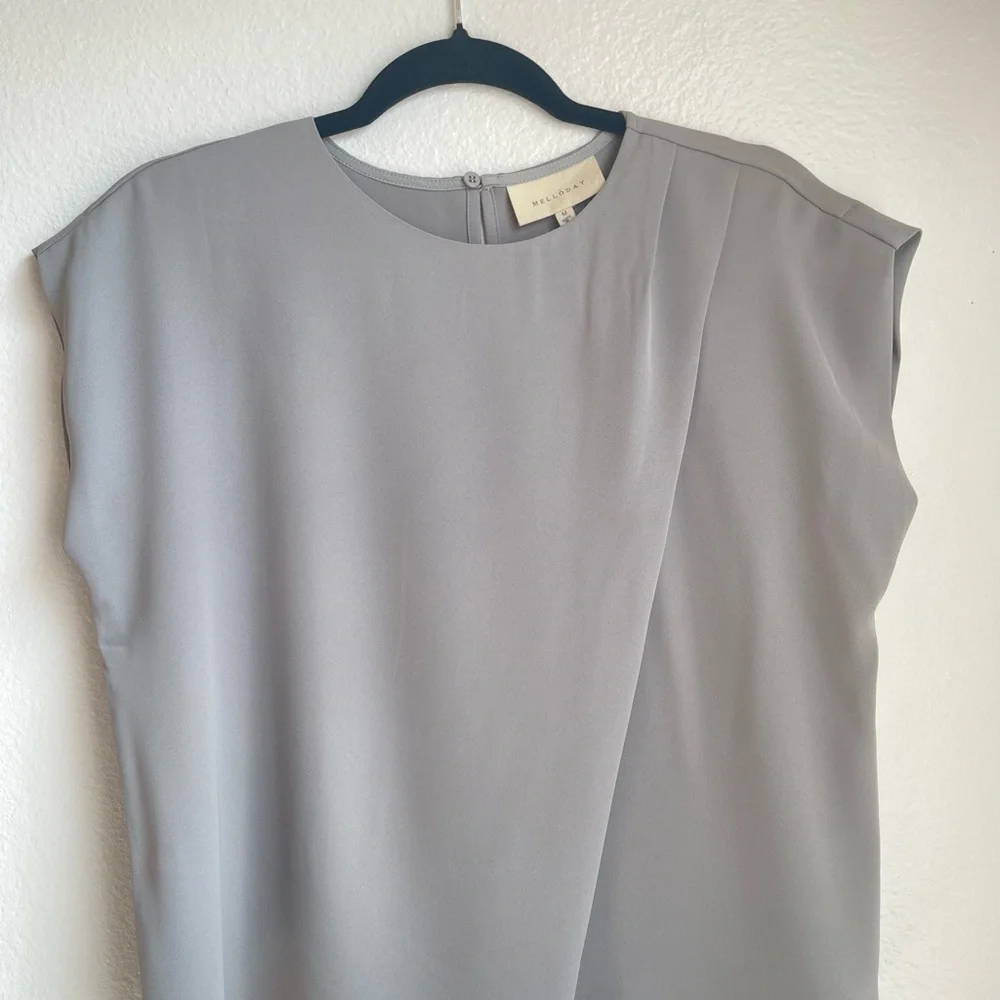 MELLODAY Women's Light Grey Cap Sleeve Blouse Size‎ M